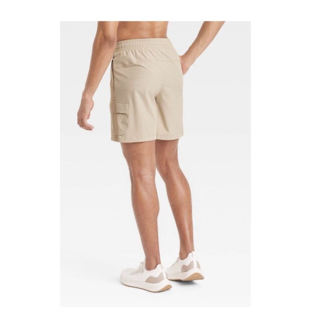 All In Motion 7” Cargo Shorts Moisture Wicking, Quick Dry SPF 50 + Sz M NEW!! - Picture 2 of 10